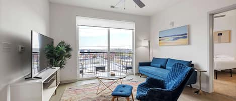 Modern Nulu 2BR CozySuites 07