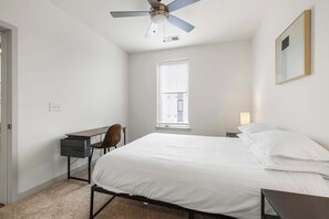 Unit 1 - Bedroom 1 - Queen bed