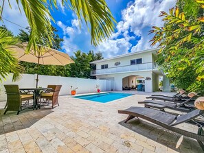 Canal front home with tiki and pool (3)