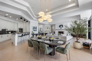 Indoor dining for eight