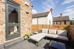 The Green, Eaglescliffe - Host & Stay