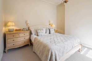 The Green, Eaglescliffe - Host & Stay