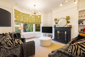 The Green, Eaglescliffe - Host & Stay