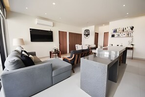 Photo of the whole room,Living Room,View(from property / room),Landmark view