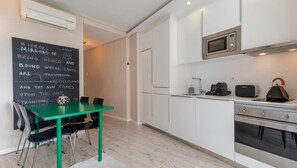 A complete kitchenette with all appliances you need during your stay #airbnb #vacations #apartment #lisbon
