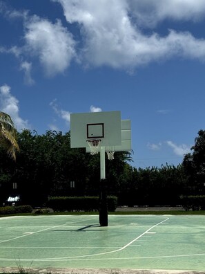 Sport court