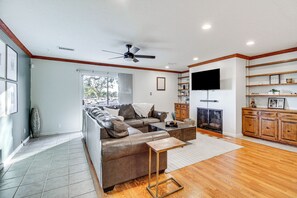Living Room | Fireplace | Smart TV