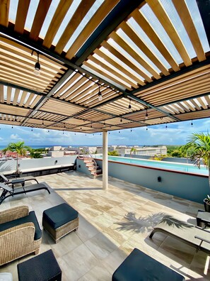 Rooftop pool