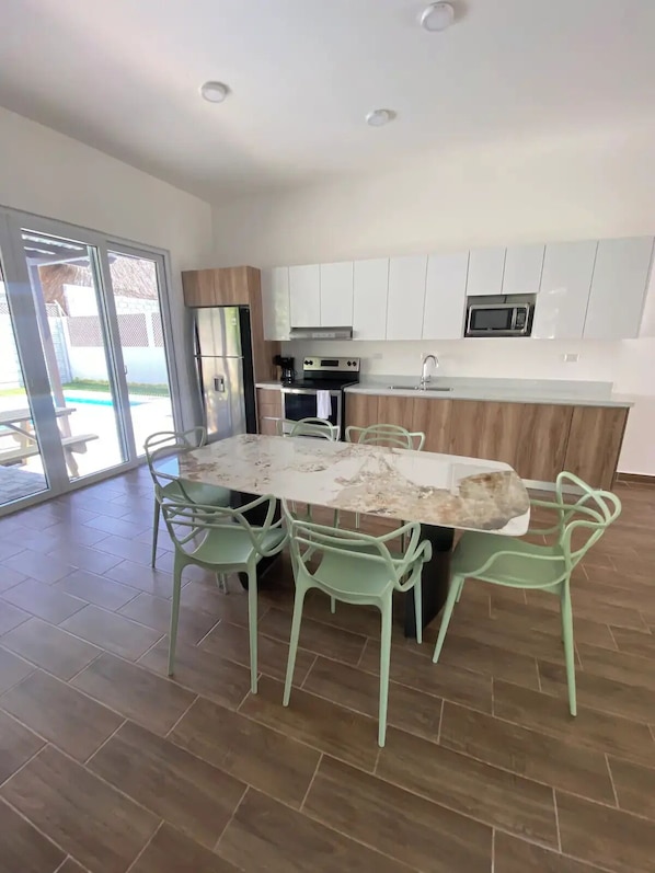 Private kitchen