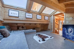 Snug / TV room