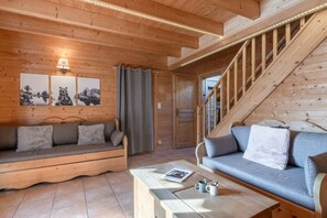 Open-plan sitting area