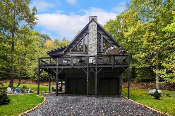 Welcome to Creekside Hideaway!