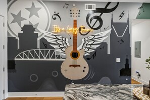 The perfect backdrop for your vacation memories. The guitar lights up!