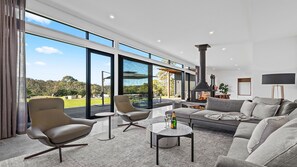 Rockleigh Retreat | Deluxe Open Plan Living | Open Fire | Country Views