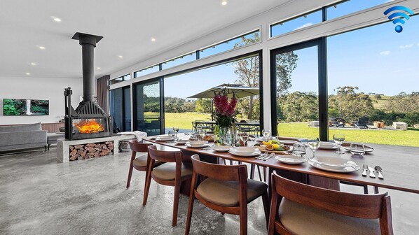 Rockleigh Retreat | Deluxe Open Plan Living & Dining | Open Fire