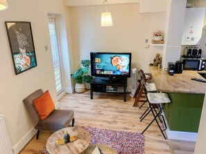1-Bedroom flat with FREE Wi-Fi and mini garden in Kensington Central London.
