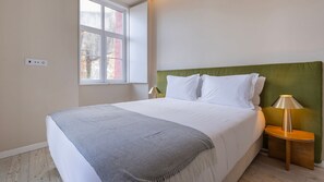 A tranquil bedroom space bathed in sunlight, offering both comfort and modern style.
#comfort #relax #design #portugal #pt #lisbon