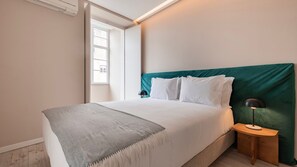A tranquil bedroom space bathed in sunlight, offering both comfort and modern style.
#comfort #relax #design #portugal #pt #lisbon