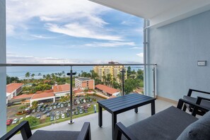 Feel the ocean breeze and enjoy turquoise charm