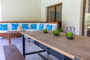 Outdoor dining