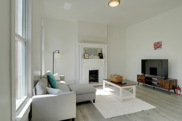 Louisville Vacation Rental | 1BR | 1BA | 650 Sq Ft | Stairs Required
