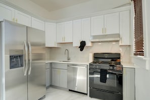 Interior | Central Heating & A/C | Free WiFi