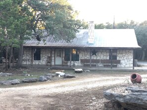 Laurel Canyon - Front Porch