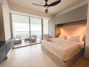 Bed,Bedroom,Balcony / Terrace