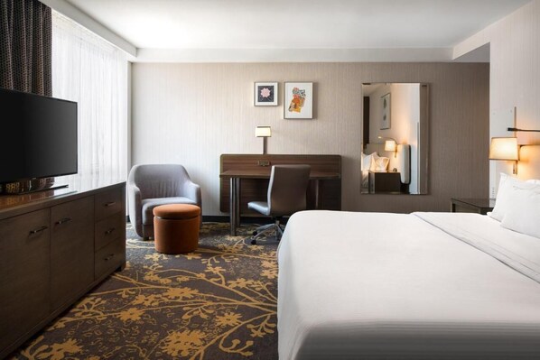 King size bed! Great rest after a long day of adventures! Exact unit will be assigned upon arrival. Views, colors and decor may vary.