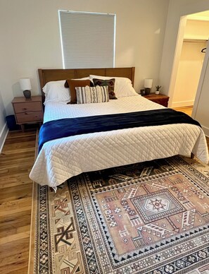 Bedroom 4

King Bed