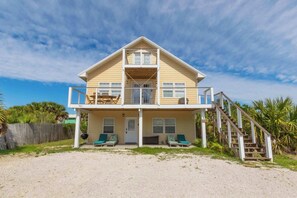 Sel de Vie. This listing is for the upper level only. 