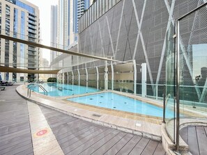Free pool for guest use