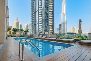 Free pool for guest to use