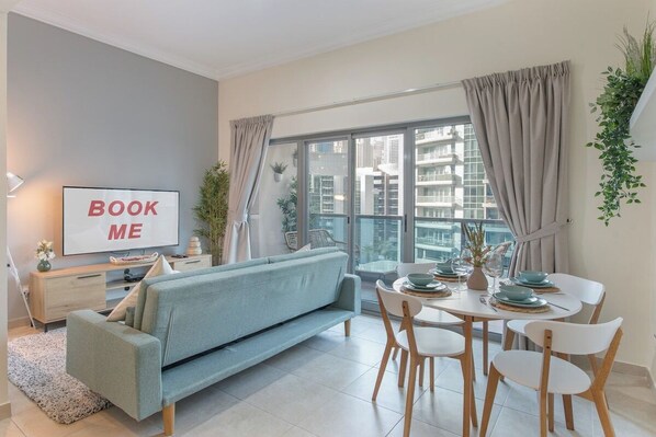 Sitting and dining area