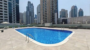 Free pool for guest access