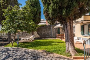 The Lovely Peaceful Private Garden At Vintage Garden Apartment By Ourmadeira