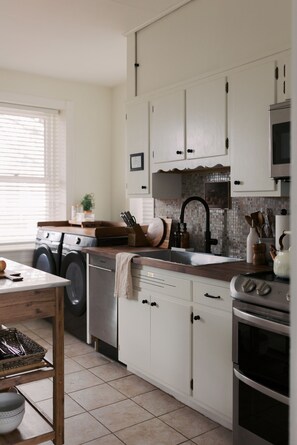 FULL KITCHEN
- Stove, double oven, microwave
- Dishwasher
- LG washer and dryer