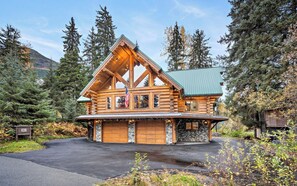 Misty Pines Lodge (5)