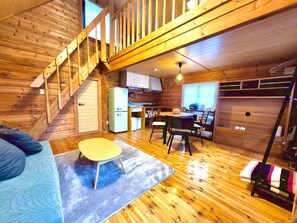 Living/dining room