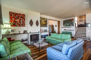 Autumn, Living Room, Spring, Summer