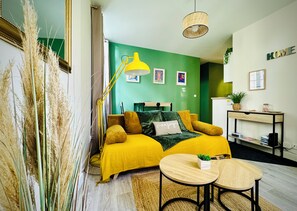 Salon chic arty et cosy (1)
