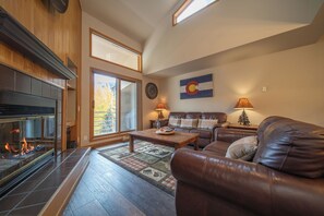Vaulted ceilings and large windows #fall