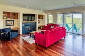 Living Room with Fireplace