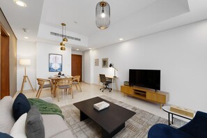 Modern holiday rental in Business Bay with Dubai Canal Views in Downtown Dubai