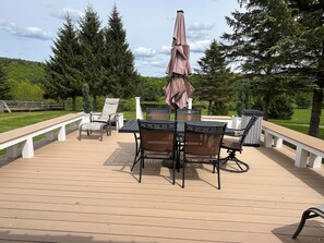 NEW rear deck and dining area