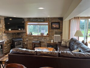 Living area with SmartTV
