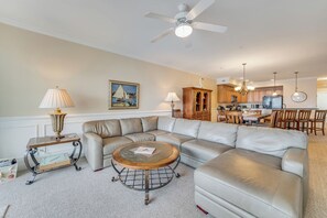 Welcome to Sunset Bay Villa 109 in the heart of Chincoteague Island!
