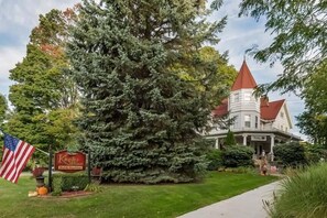 Kingsley House Grounds