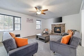 LIVING AREA WITH FIREPLACE 
