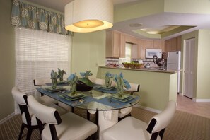 Living room + wide dining area, a perfect place for family getaways!